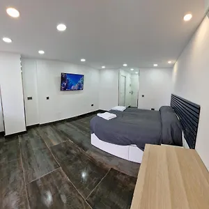 https://estudio-en-hotel-1-linea-playa.es-andalucia.com